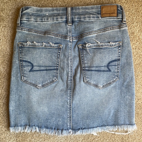 American Eagle ripped Jean skirt - Picture 2 of 4
